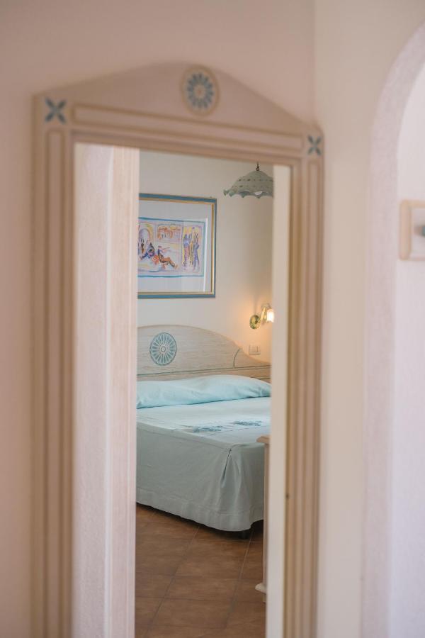 Le Residenze Del Golfo Di Orosei Aparthotel Luaran gambar