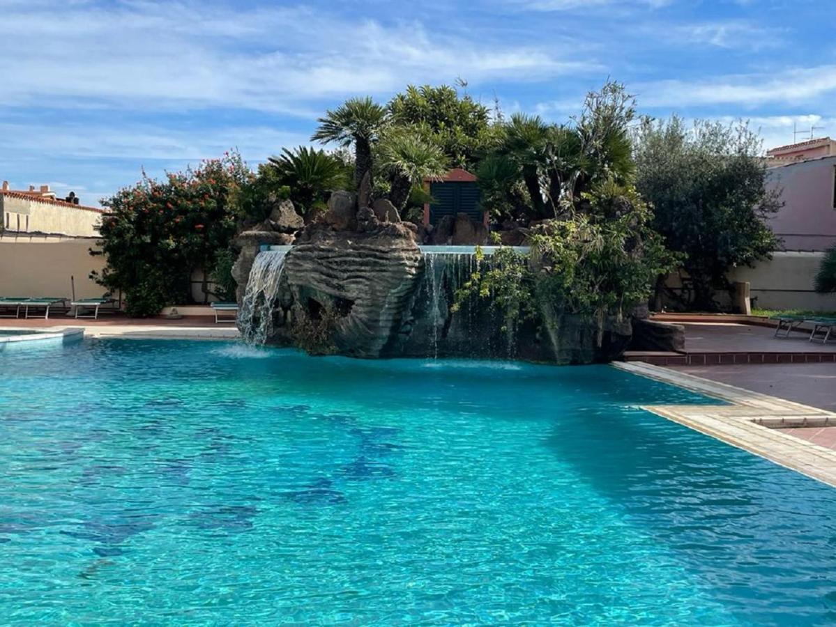 Le Residenze Del Golfo Di Orosei Aparthotel Luaran gambar