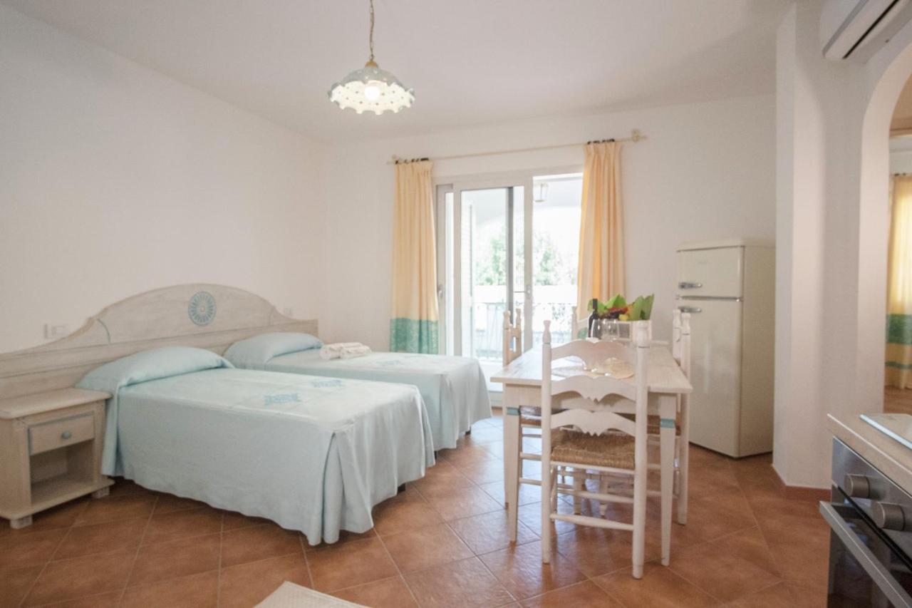 Le Residenze Del Golfo Di Orosei Aparthotel Luaran gambar