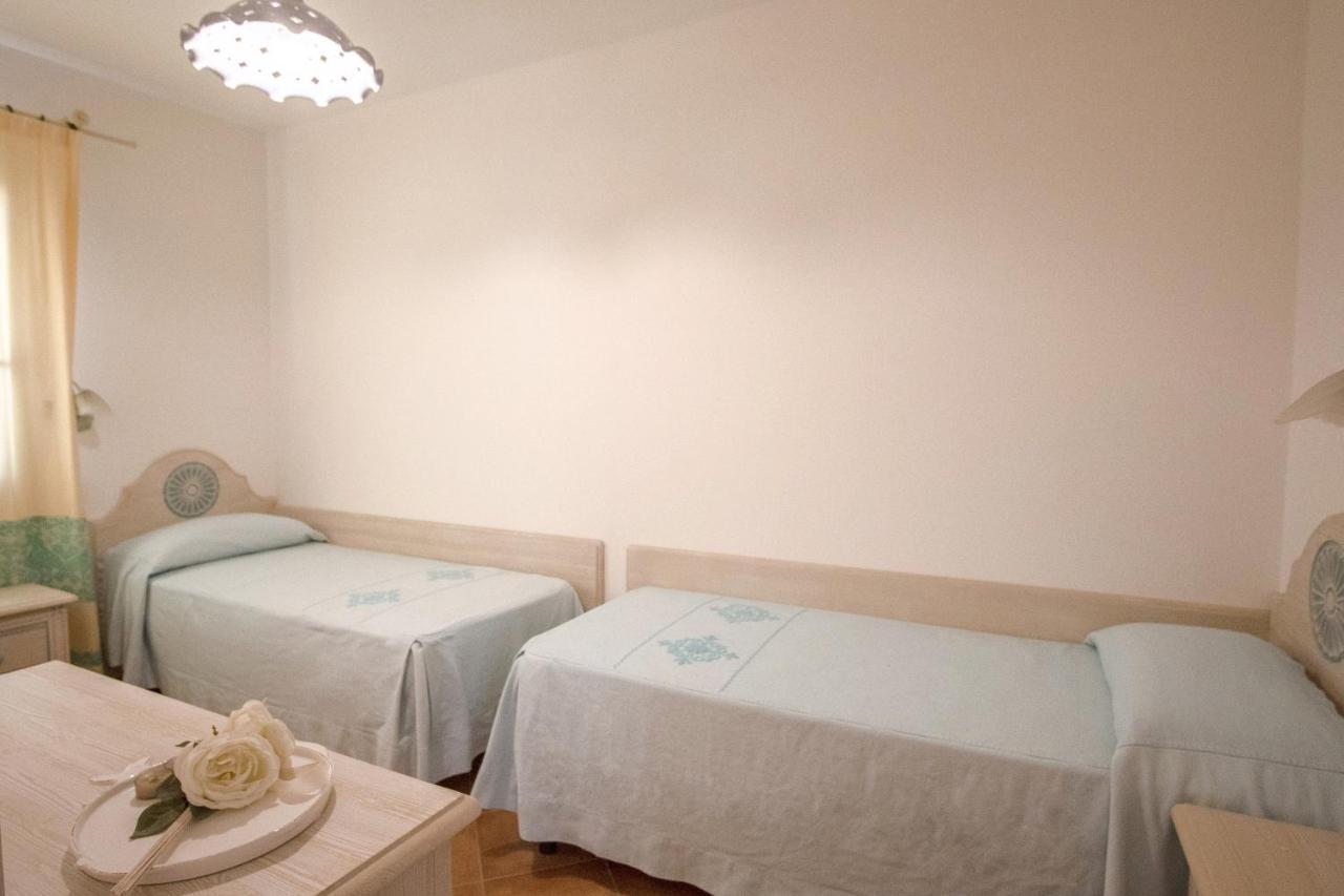 Le Residenze Del Golfo Di Orosei Aparthotel Luaran gambar