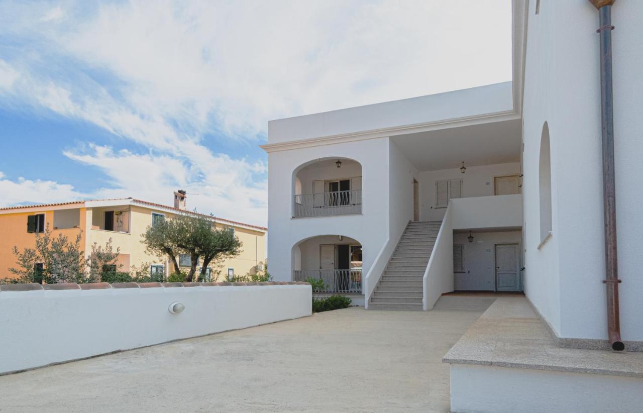 Le Residenze Del Golfo Di Orosei Aparthotel Luaran gambar