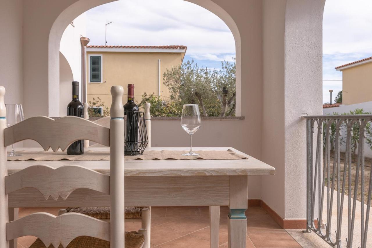 Le Residenze Del Golfo Di Orosei Aparthotel Luaran gambar